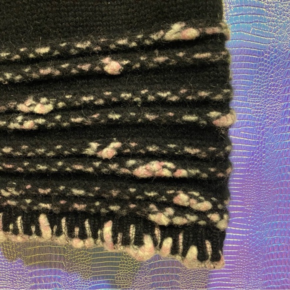 💕 CHANEL cashmere wool 2006 tweed mini skirt Fall 06A rare bouclé black pink - Picture 4 of 16